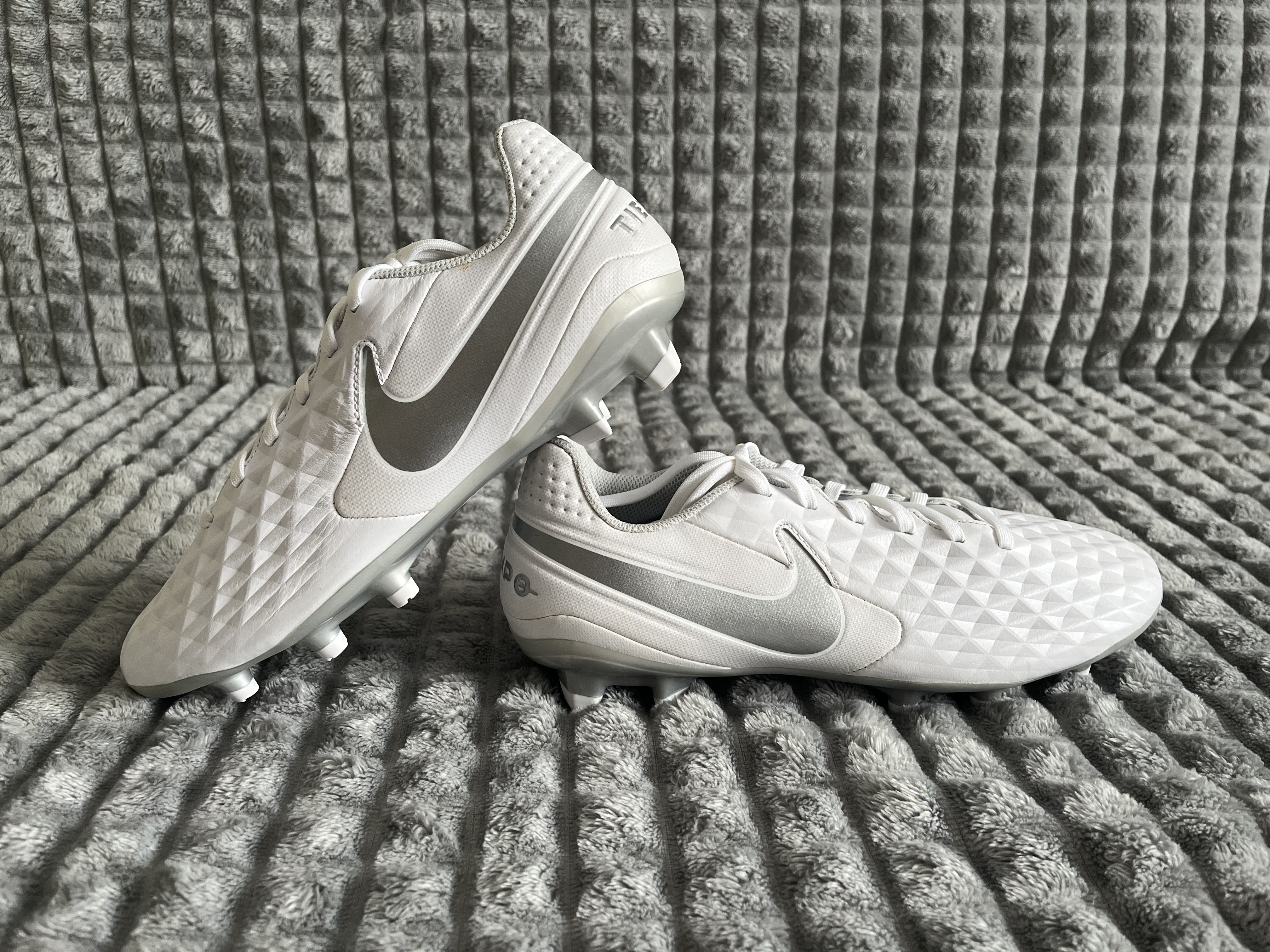 Nike Legend 8 Academy FG ×41×